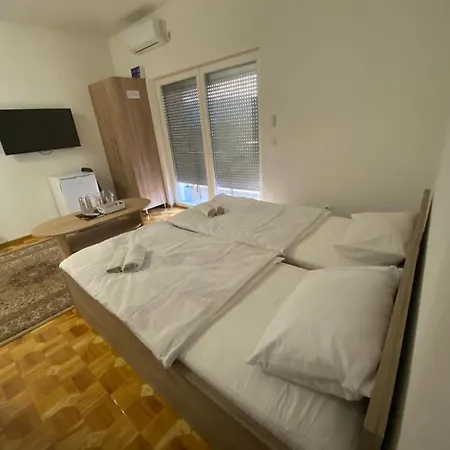 Hadzic Apartment