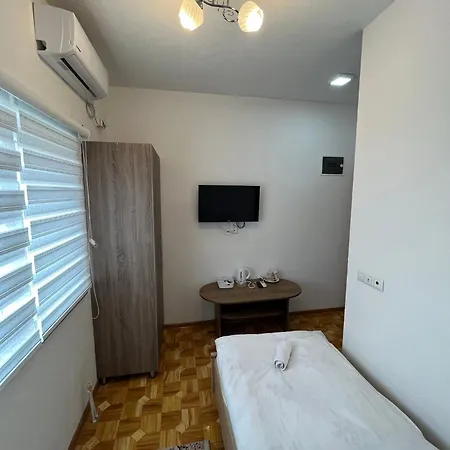 Hadzic Apartment