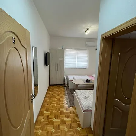 Apartment Hadzic *