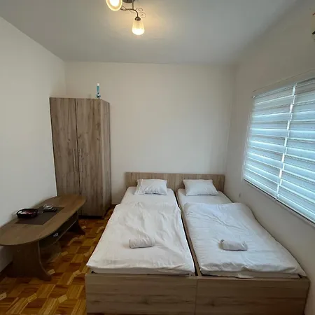 Hadzic Apartment *